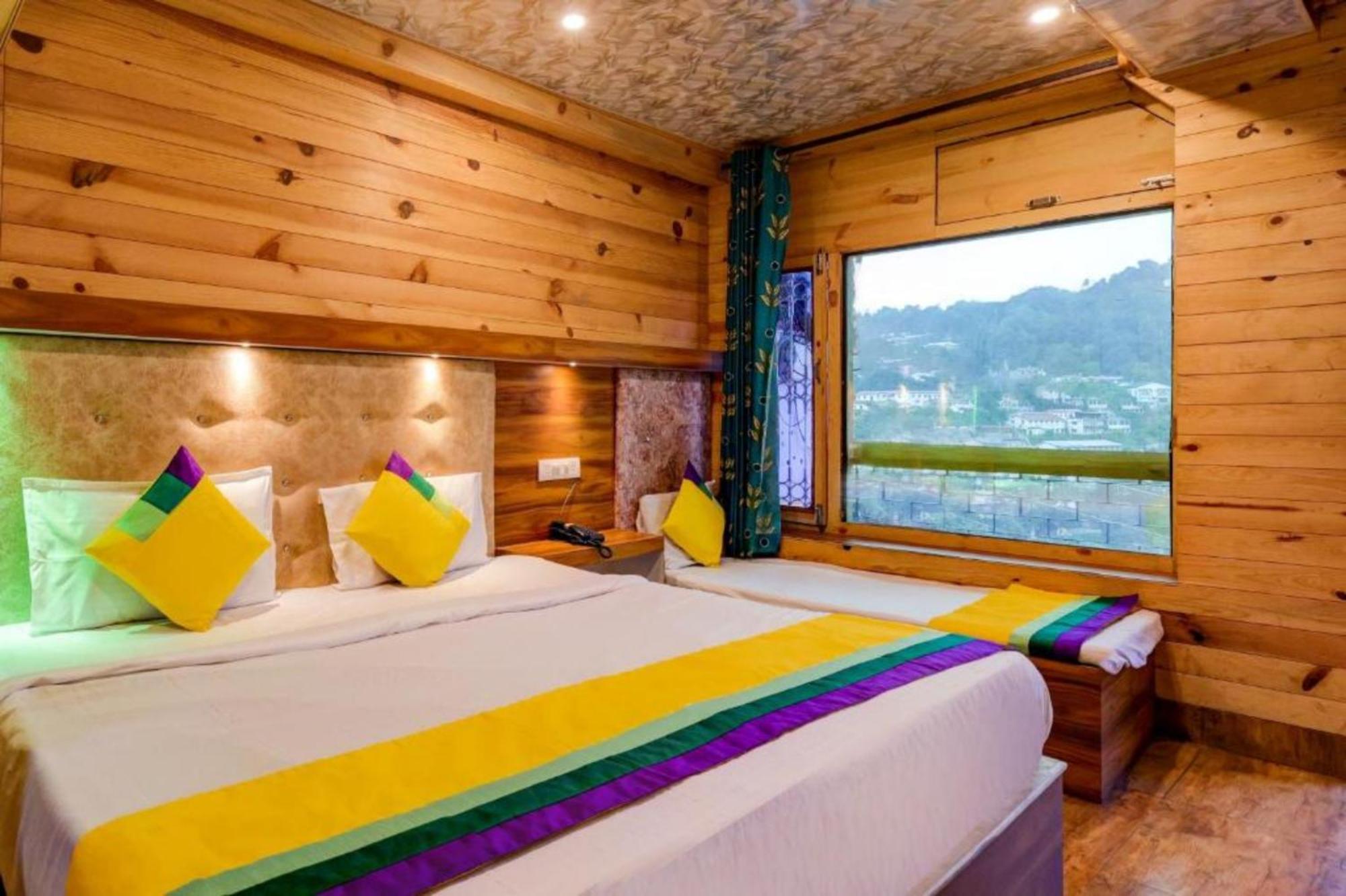 Hotel Vinayak Nainital Near Mall Road Lake View Room Exterior foto