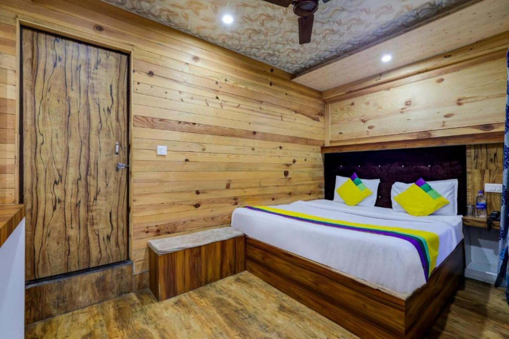 Hotel Vinayak Nainital Near Mall Road Lake View Room Exterior foto